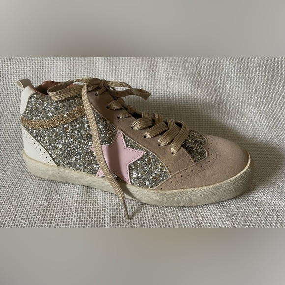 Mi.iM light gold sneakers with pink heart - Picture 7 of 12